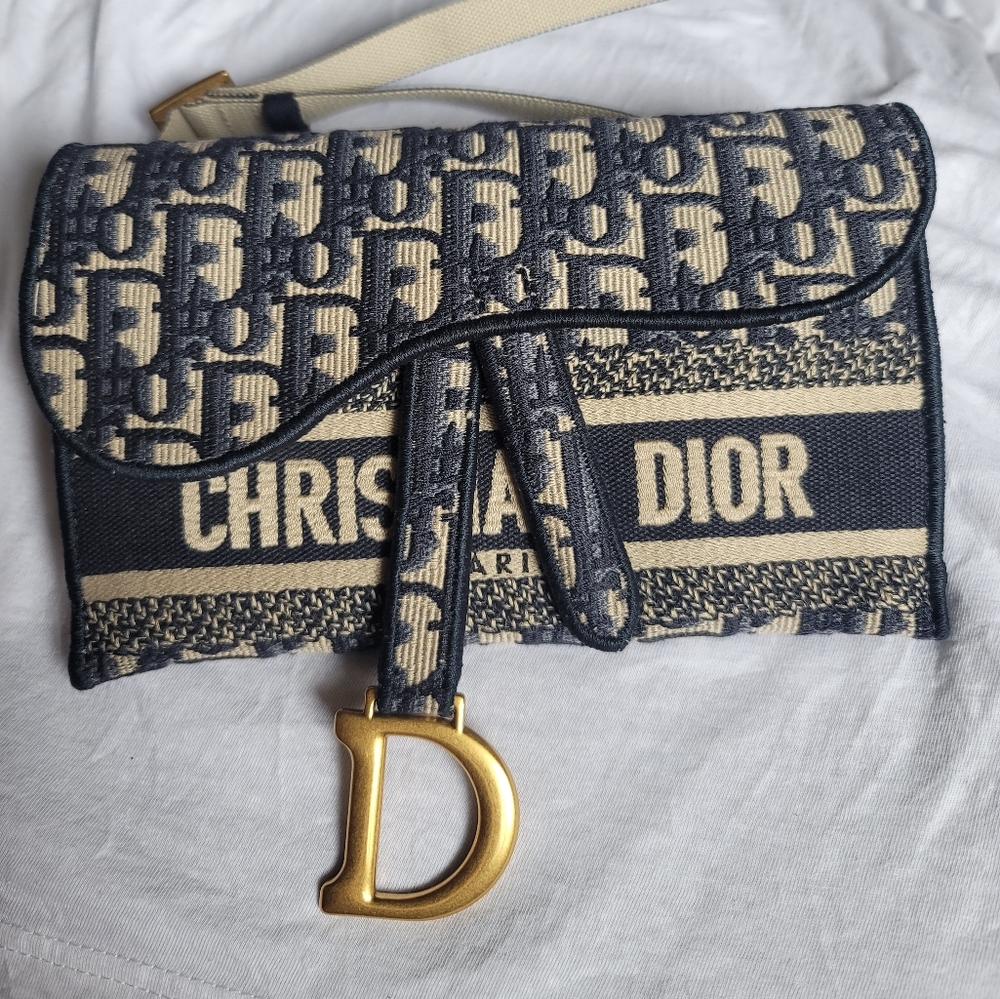 Dior Saddle slim pouch
